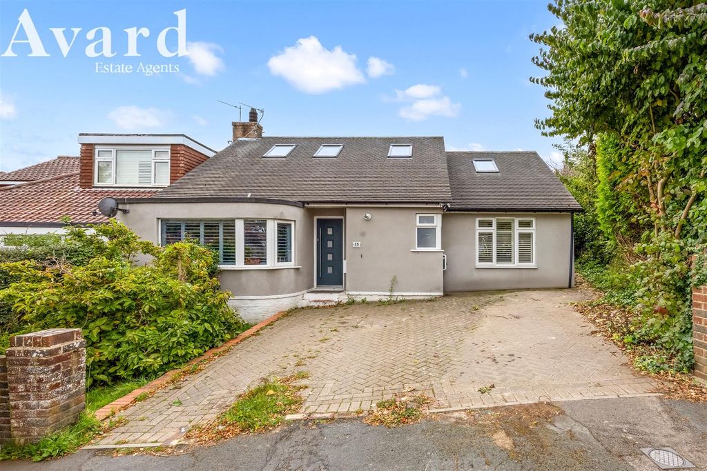 Property photo 1 of 34 Lomond Avenue, 15_022_1.Jpg