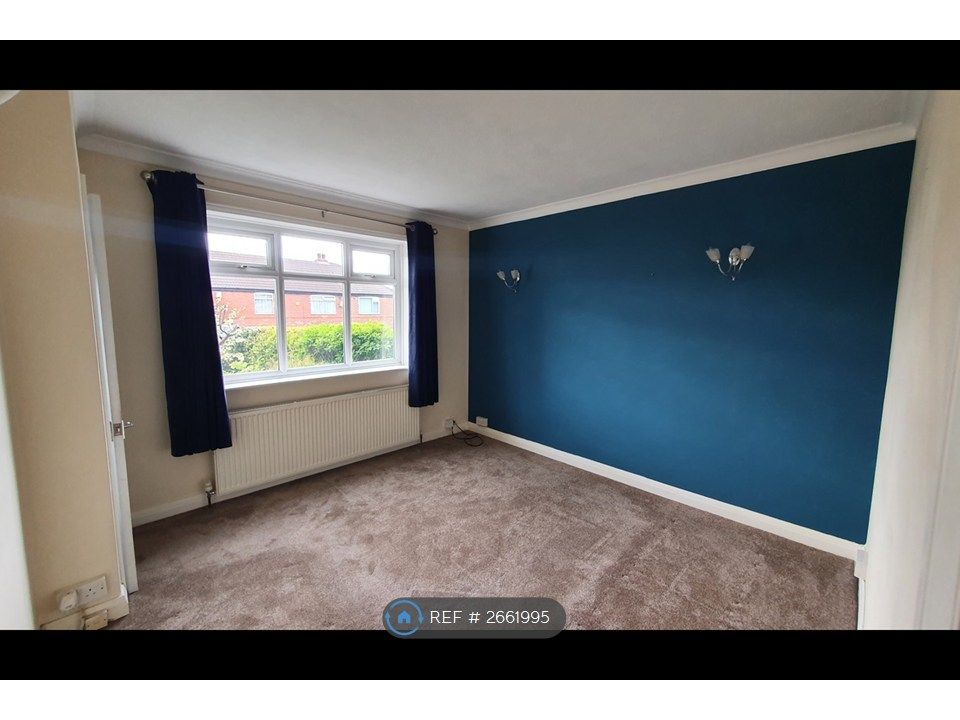 Property photo 3 of 9 Living Room