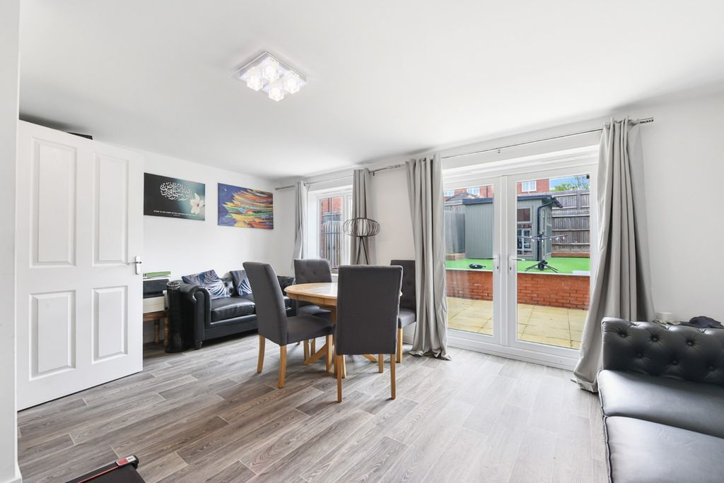 Property photo 3 of 20 4013814