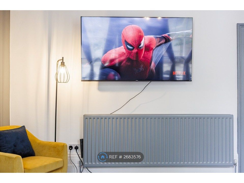 Property photo 3 of 23 Front Room