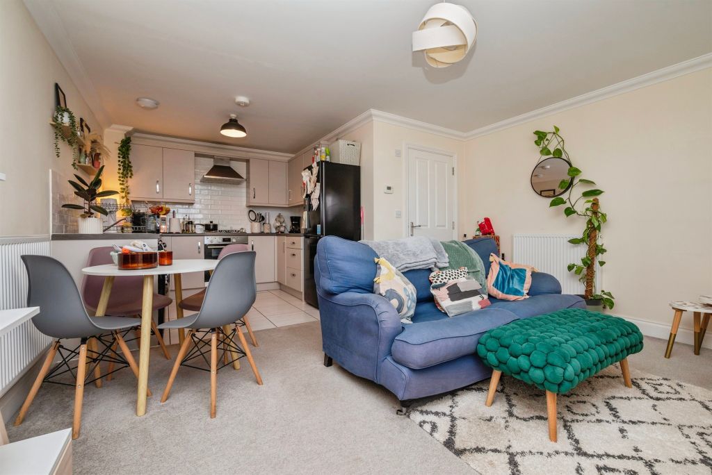 Property photo 2 of 18