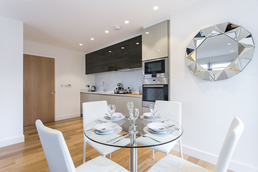 Property photo 3 of 10 Dining Area