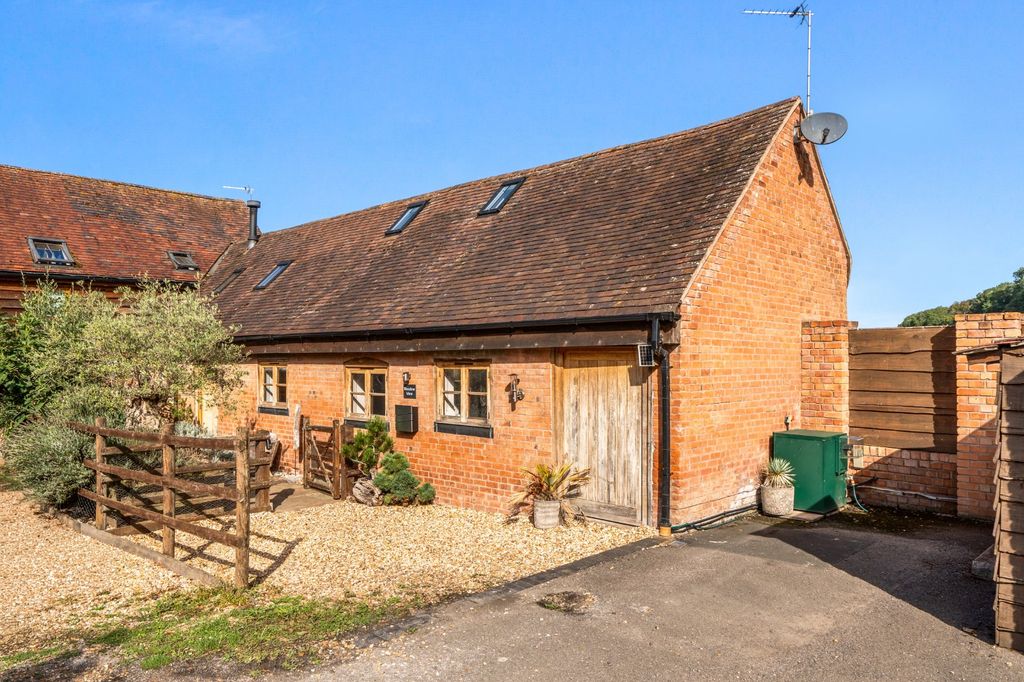 Property photo 1 of 19 Meadow View