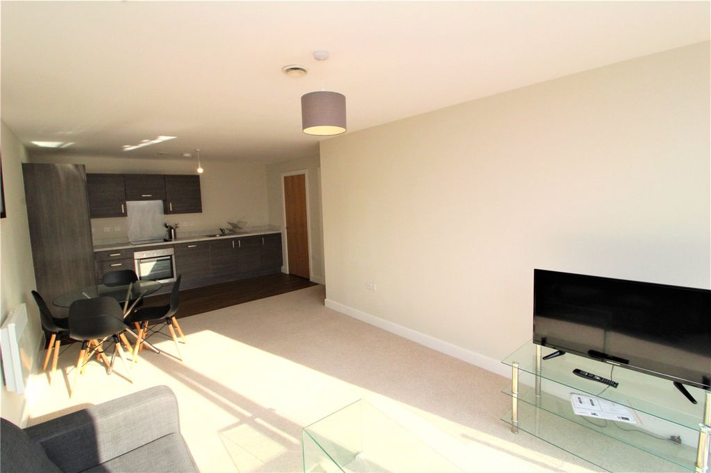 Property photo 3 of 9 Lounge