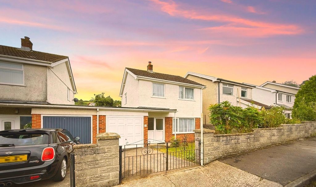 Property photo 1 of 19 3128581