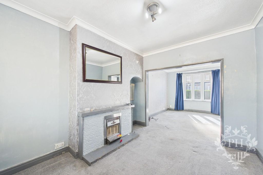 Property photo 2 of 11 Cba5d1Fd16454563Bd784d4668162215_100_Cam02002G0-Pr