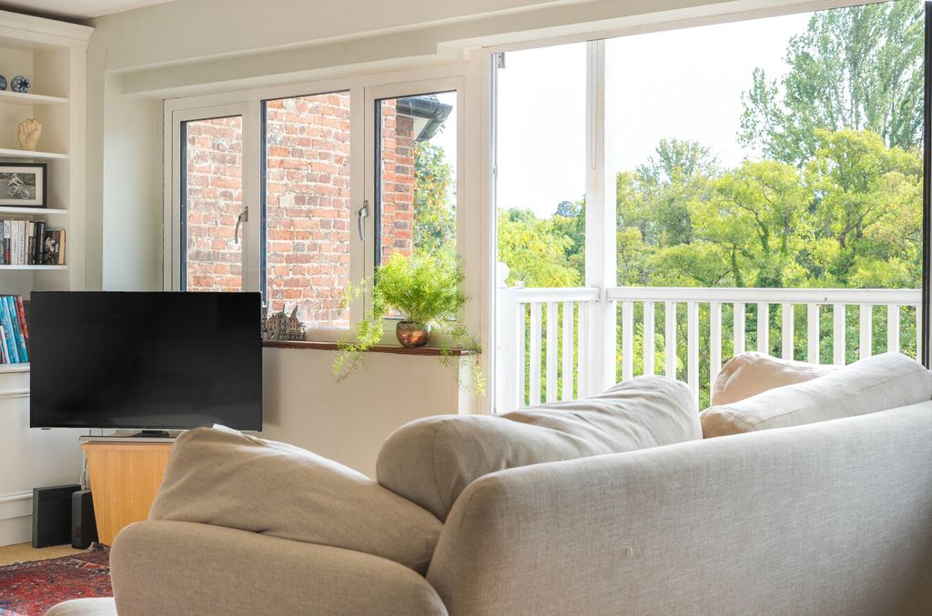Property photo 3 of 24 1503960-4-6A907E6...