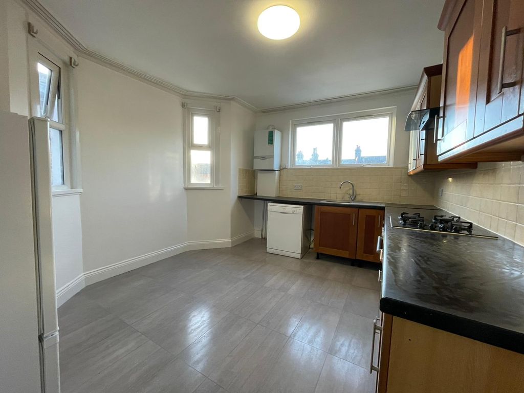 Property photo 3 of 23 Photo 2