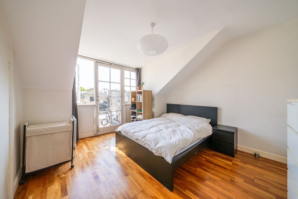Property photo 1 of 13 4