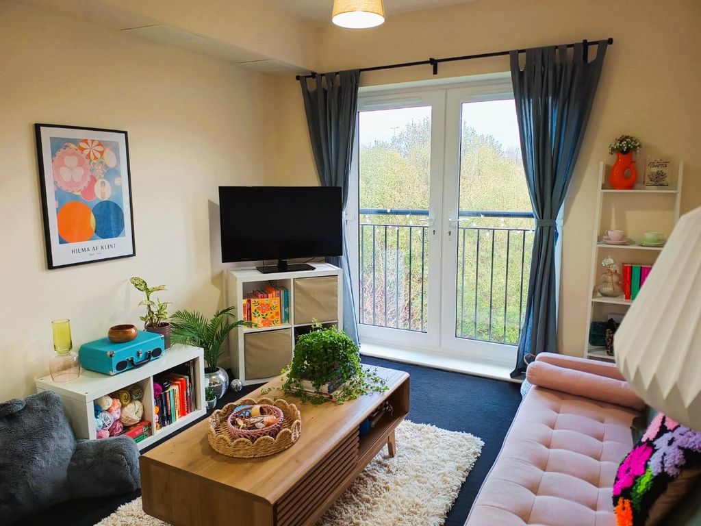 Property photo 2 of 10 4) Lounge 2.Jpg