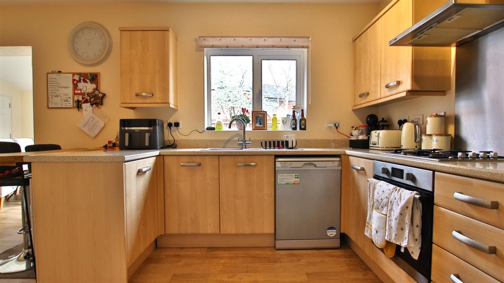 Property photo 3 of 25 Img_8052.Jpg