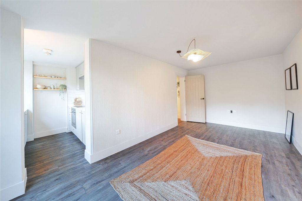 Property photo 3 of 15 Picture No. 14