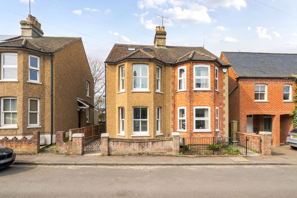 Property photo 1 of 17