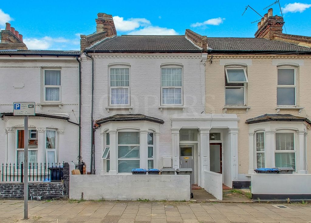 Property photo 1 of 8