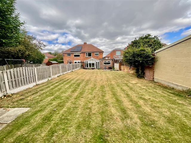 Property photo 1 of 21 Rear Garden