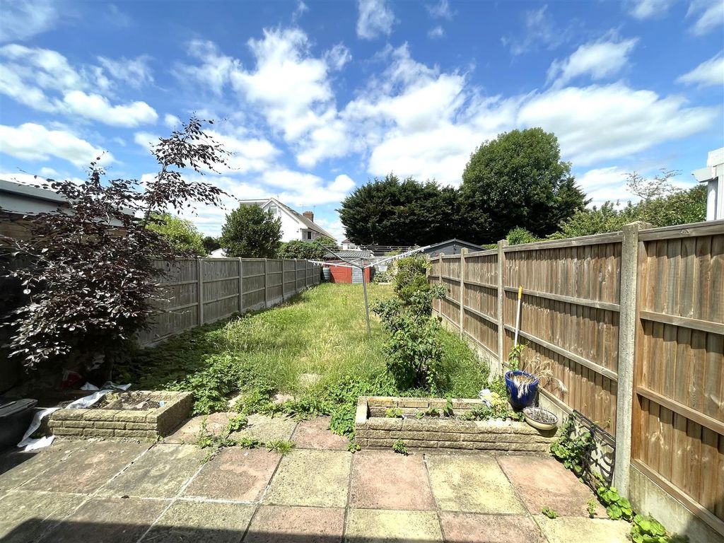 Property photo 3 of 7