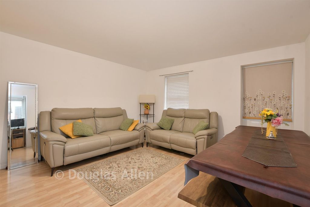 Property photo 1 of 12 Lounge/Dining Room
