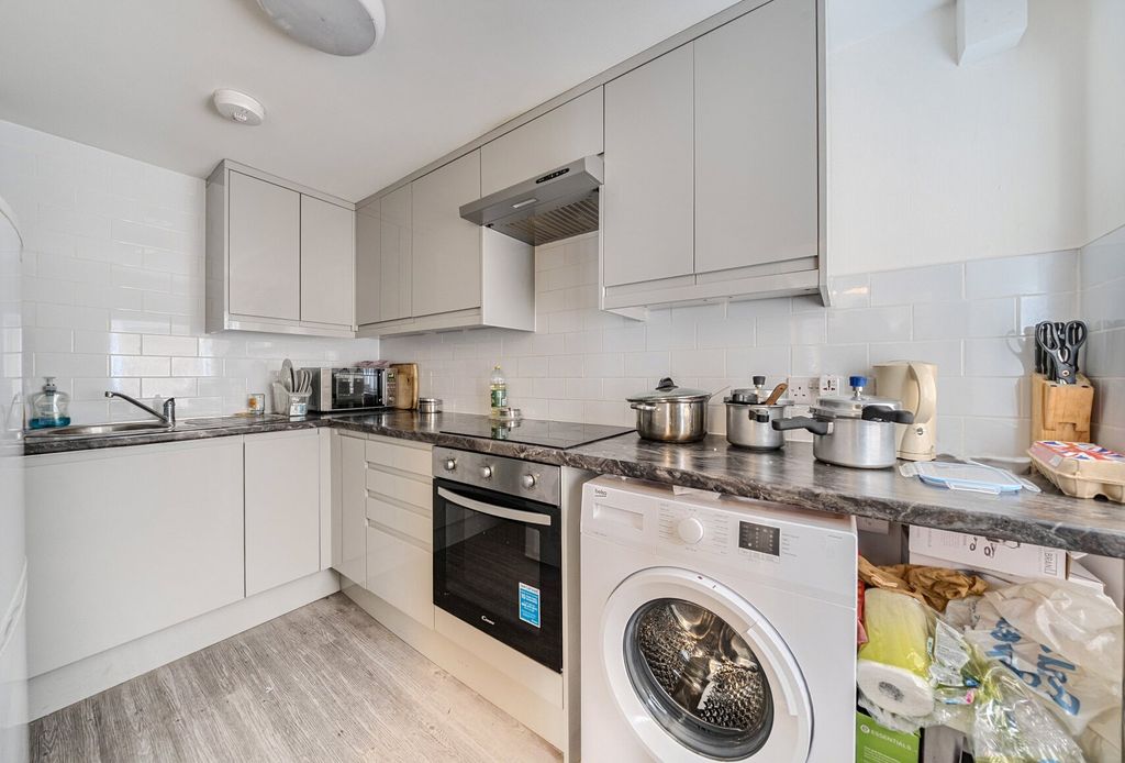 Property photo 3 of 19 Picture No. 38