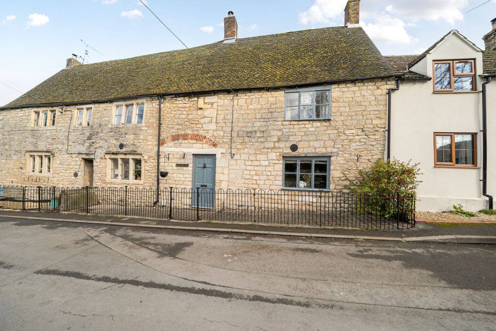 Property photo 1 of 22