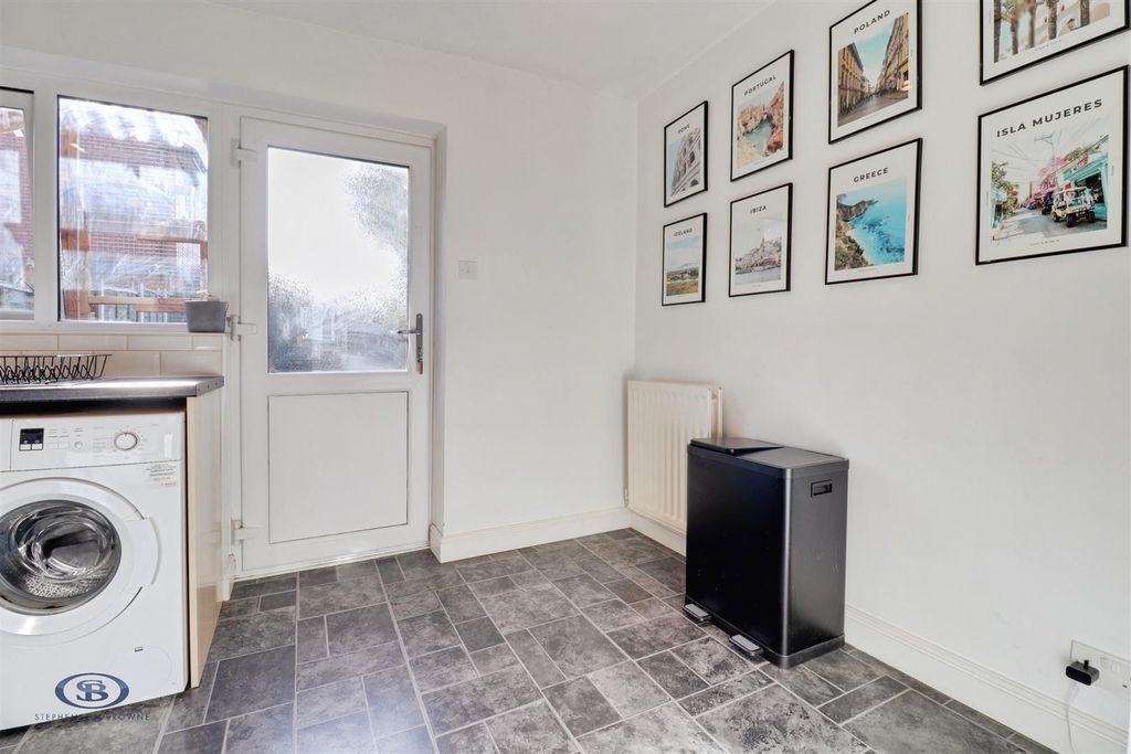 Property photo 3 of 15 575Aef28-Img_3296-Img_3298.Jpg