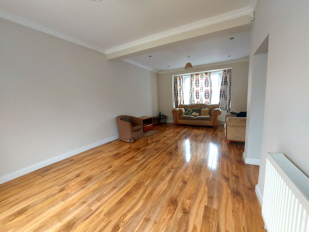 Property photo 2 of 9 Gallery