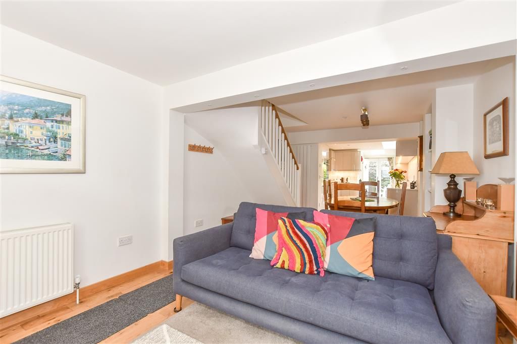 Property photo 1 of 12 Lounge