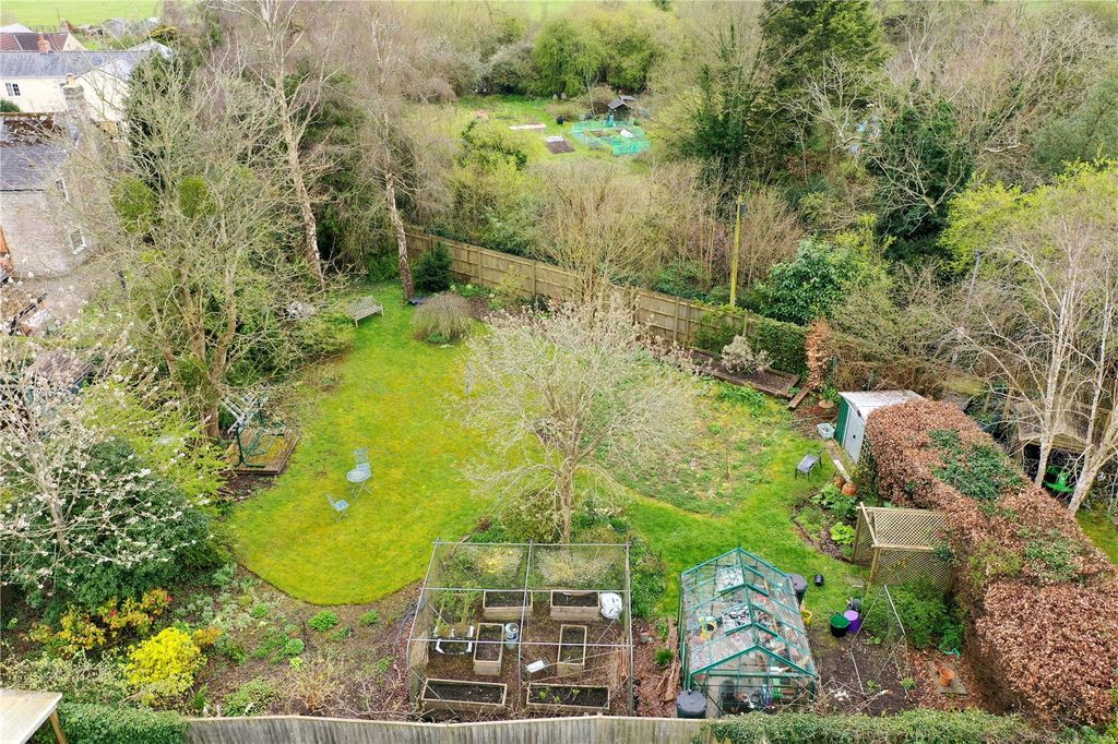 Property photo 3 of 22 Picture No. 28