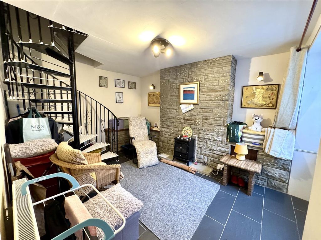 Property photo 3 of 13 Lounge/Dining Room