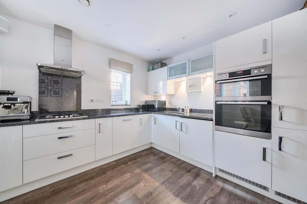 Property photo 2 of 22 Kitchen