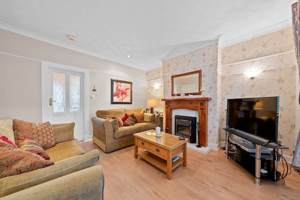 Property photo 2 of 24