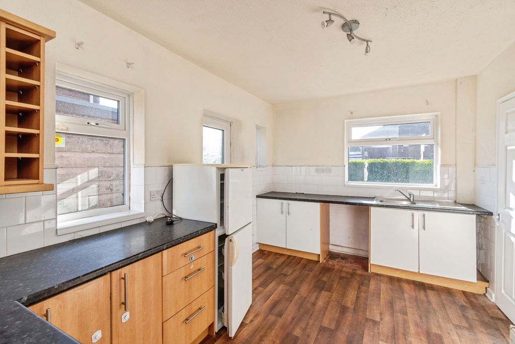 Property photo 2 of 19 Pbox-Img.Jpg
