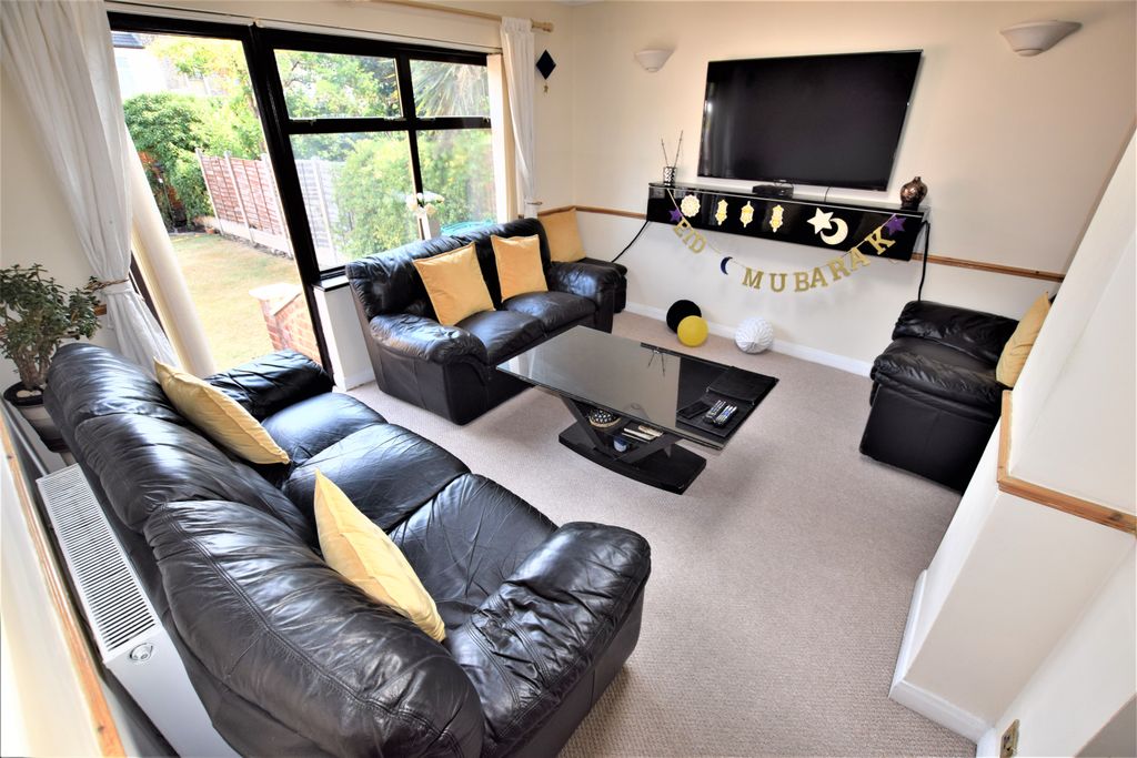 Property photo 3 of 16