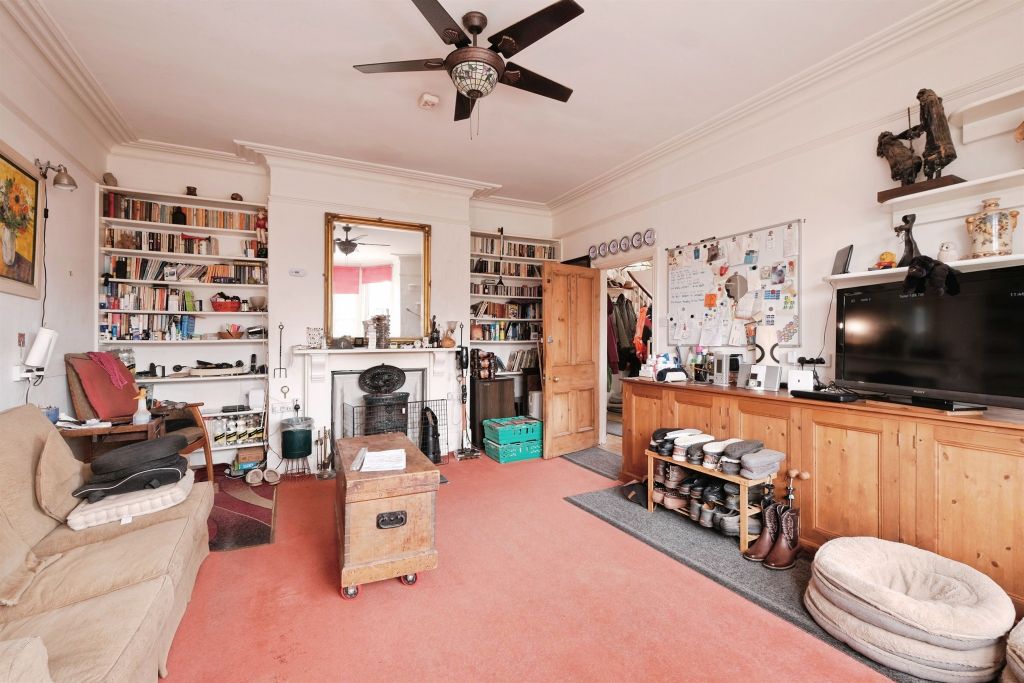 Property photo 3 of 20