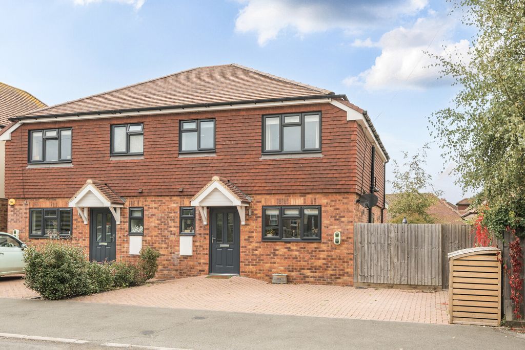 Property photo 2 of 19 1364570-1-68E64Bc...