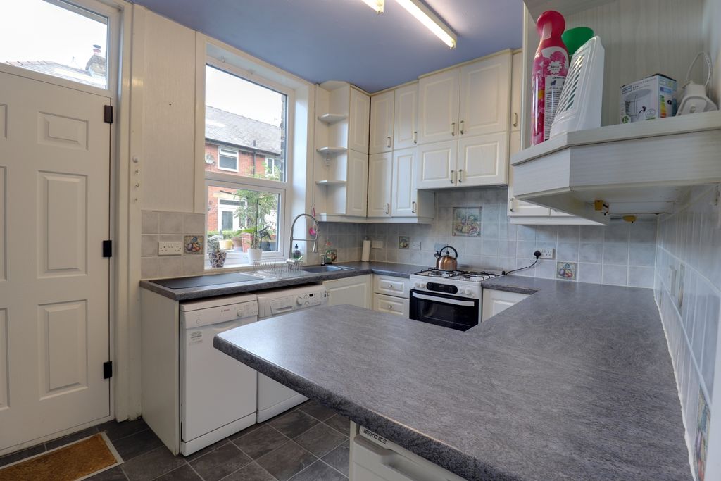 Property photo 3 of 13 Kitchen 2