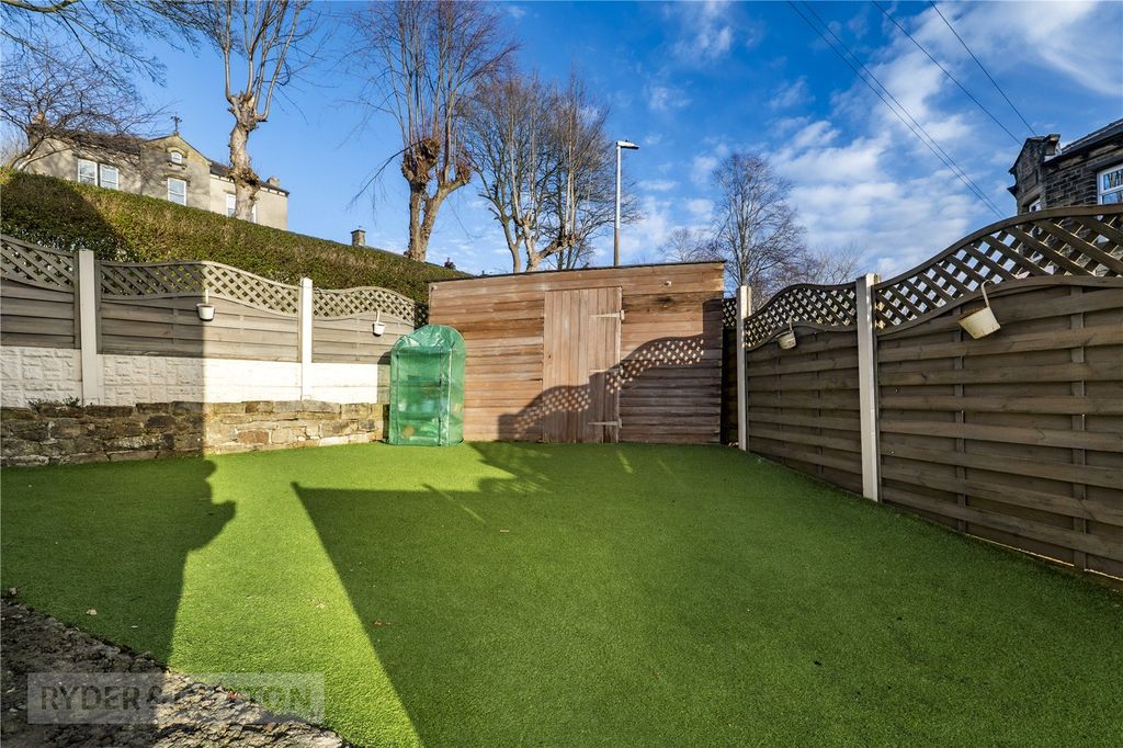 Property photo 2 of 22 Garden