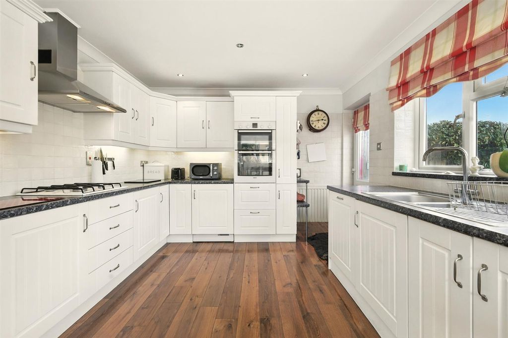 Property photo 2 of 31 013_Nlxv.Jpg