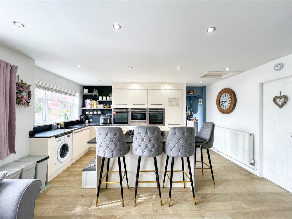 Property photo 3 of 18 Img_5654.Jpg