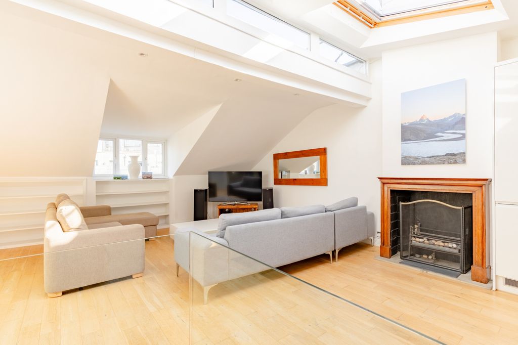 Property photo 1 of 52