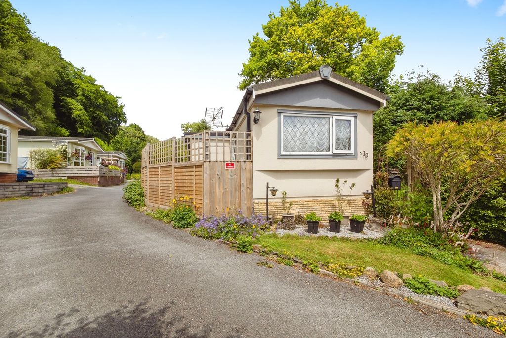 Property photo 1 of 11 Photo