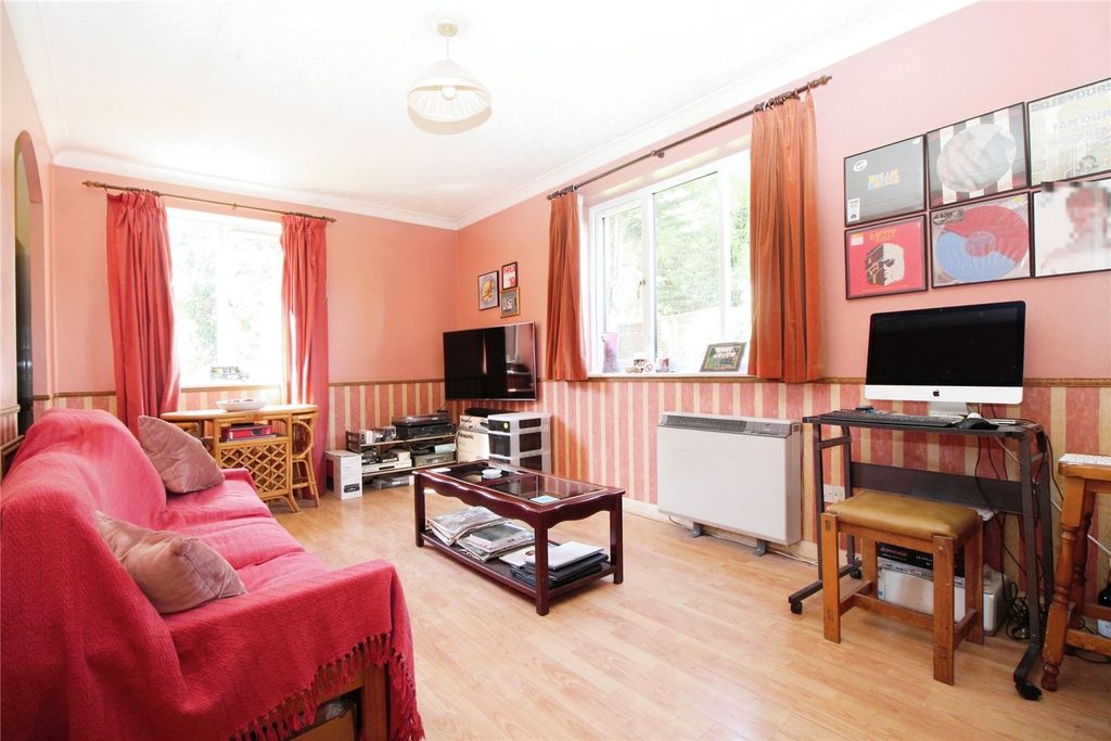 Property photo 3 of 12 Picture No. 02