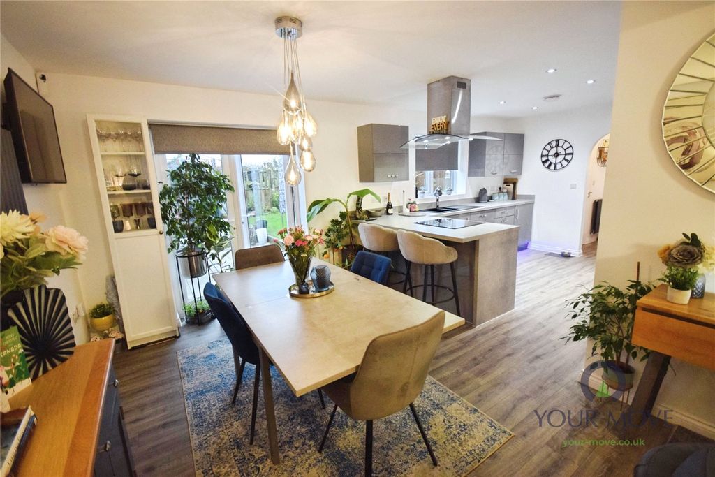 Property photo 2 of 24 Kitchen Dining Room