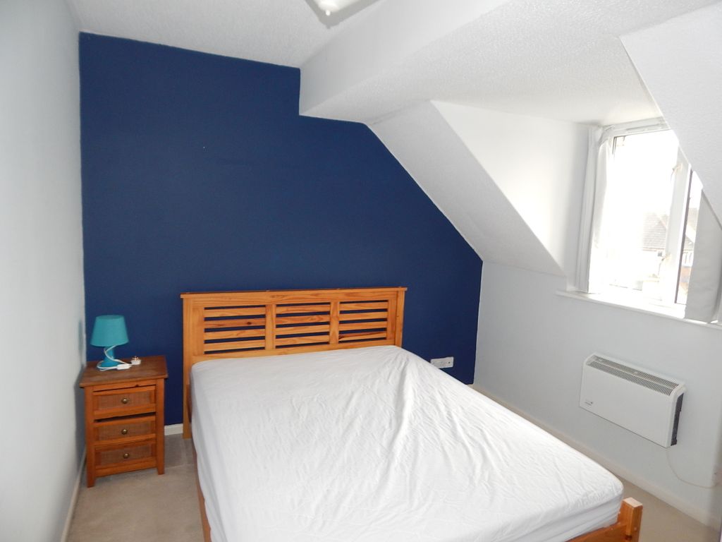 Property photo 2 of 8 Bedroom