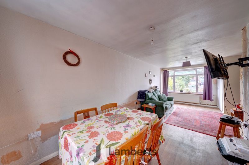 Property photo 3 of 18 Lounge/Diner