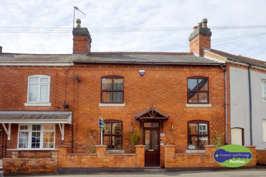 Property photo 1 of 36 8 Albert Rd Hinckley (1).Jpg