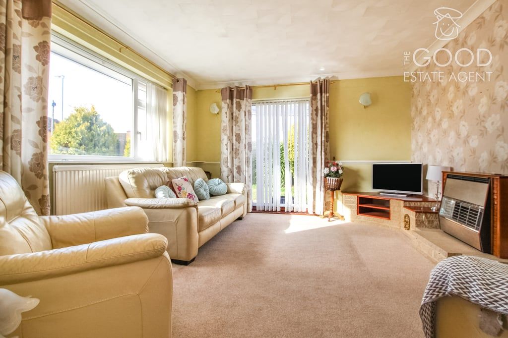 Property photo 3 of 14