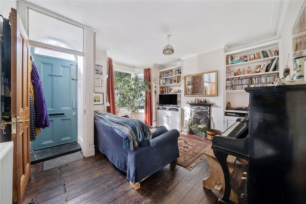 Property photo 2 of 14 Picture No. 02
