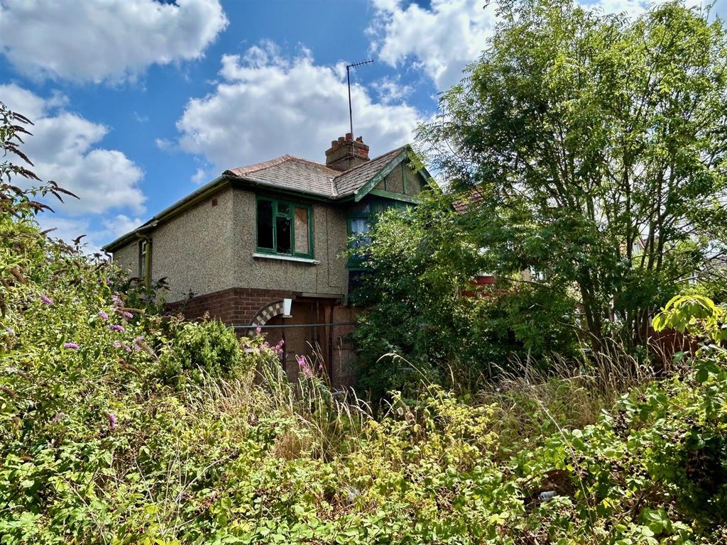 Property photo 1 of 5 Front.Jpg