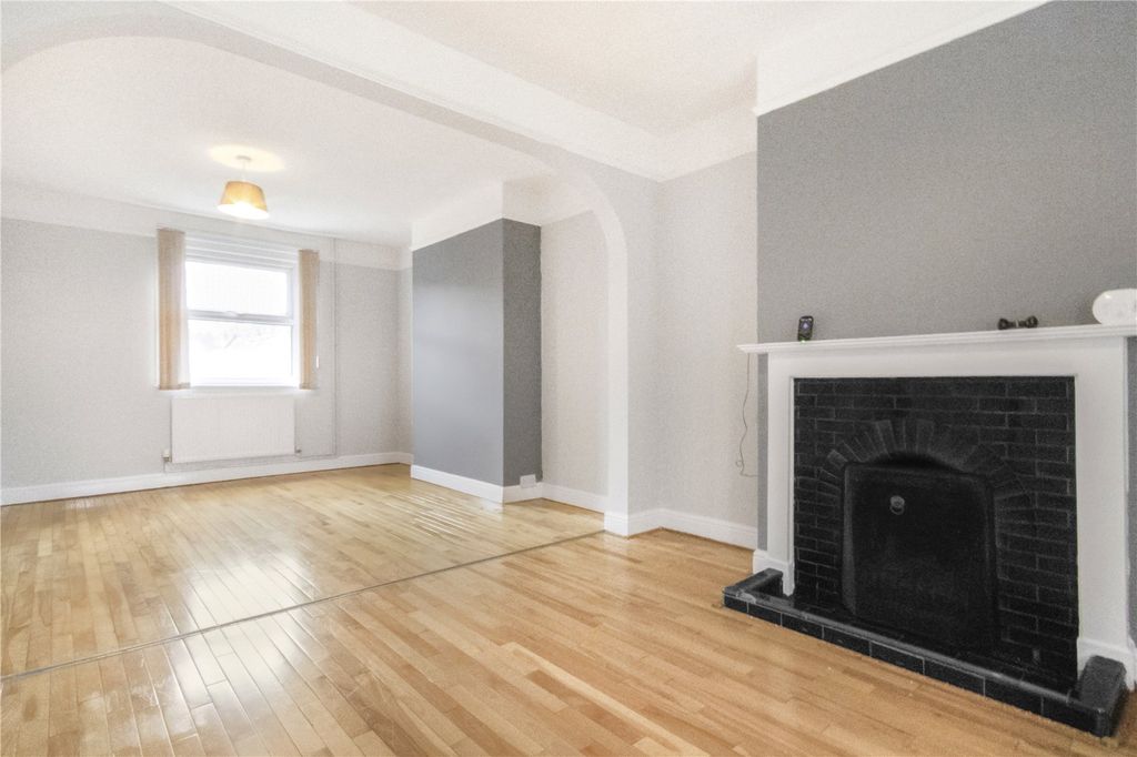 Property photo 2 of 15 Picture No. 14