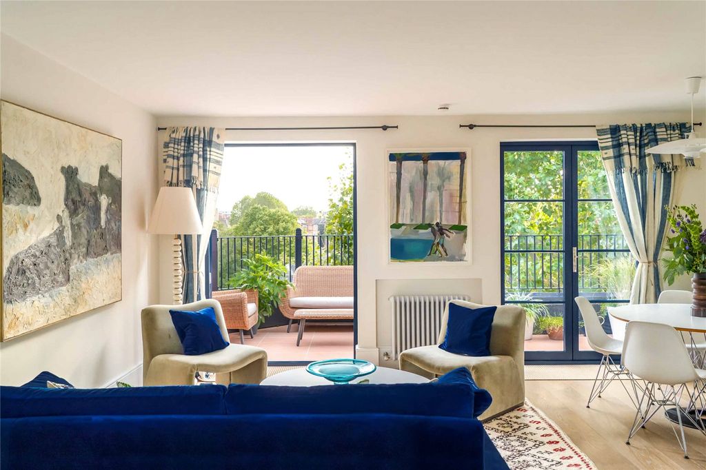 Property photo 1 of 15 Roof Terrace Views